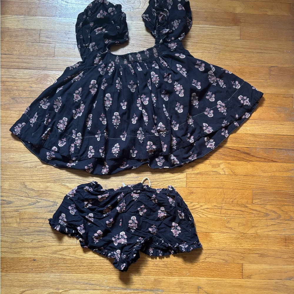 Free People Set Size M - Picture 3 of 4